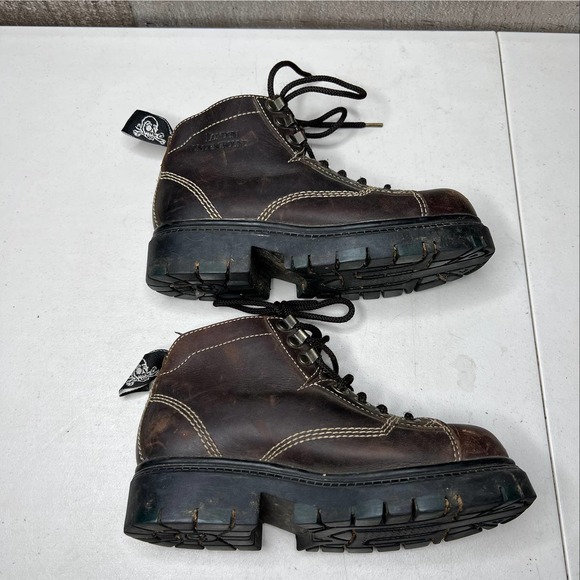 SOLD VTG London Underground Platform Boots 8 - Picture 3 of 4